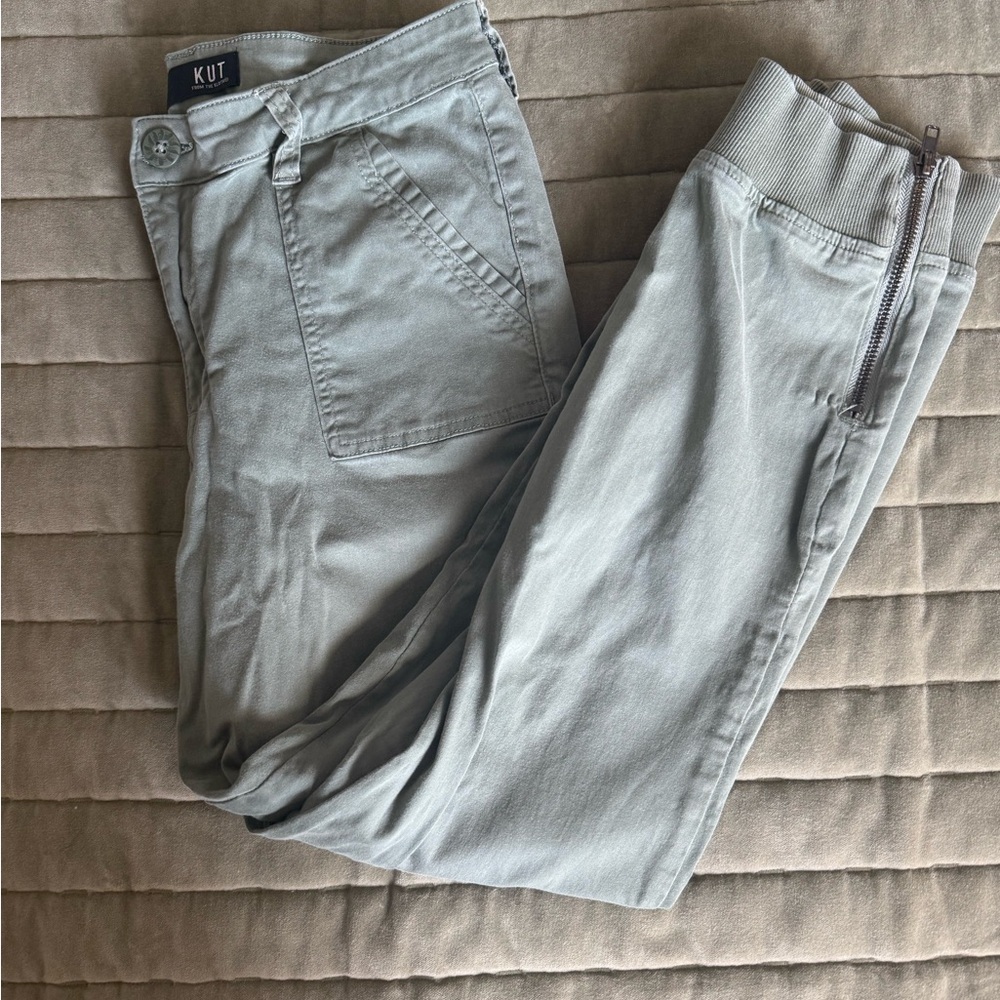 Kut from the Kloth Olive Green Jogger Style Pants